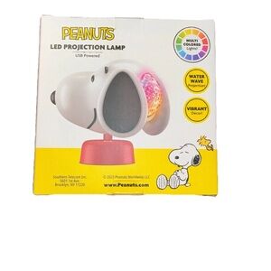 New Peanuts Snoopy LED Projection Lamp USB Powered Multi-Color 2025 Peanuts Gang